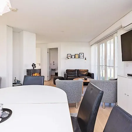 Lyngbyvej Iii Holiday home *