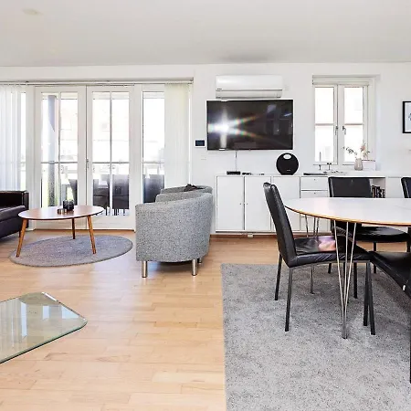 Holiday home Lyngbyvej Iii